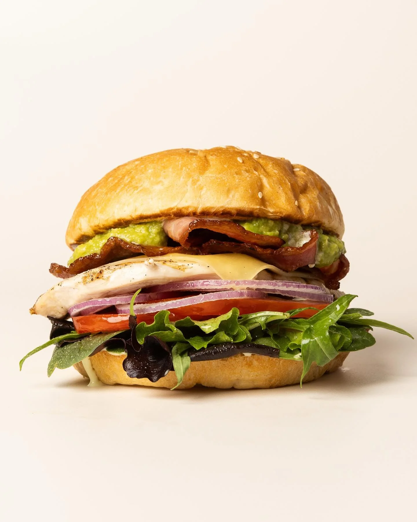 @coastalharvest_ serving up some amazing burgers and delicious treats! Spent a very fun day with these guys. Might have also sampled a @bullafamilydairy ice cream or two on our travels too&hellip; 😍

#delicious #foodphotography #bellingen #coffsharb