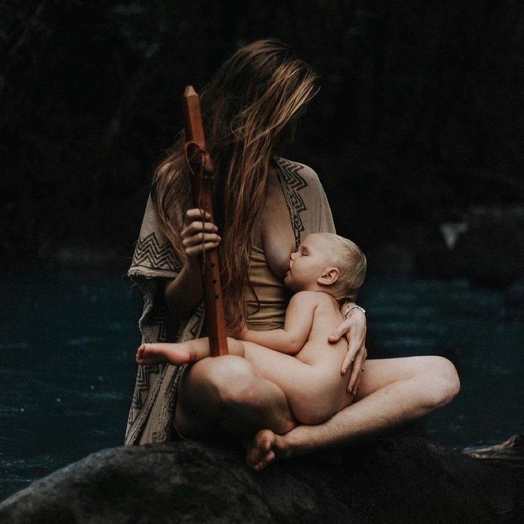 A Rite of Passage ❤️ Posted @withregram &bull; @cosmicmamamedicine Motherhood. An Initiation. A Rite of Passage.
So much of this transition is unseen.
Our modern culture doesn&rsquo;t really bare witness to the birth of Mothers.
They praise pregnancy