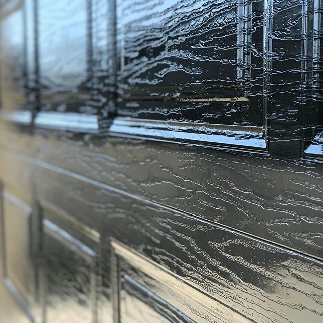 Black is back 
You gotta Nano-Clear over top though for that 😎 protection and long lasting sheen
#black #nanoclear #garagedoor