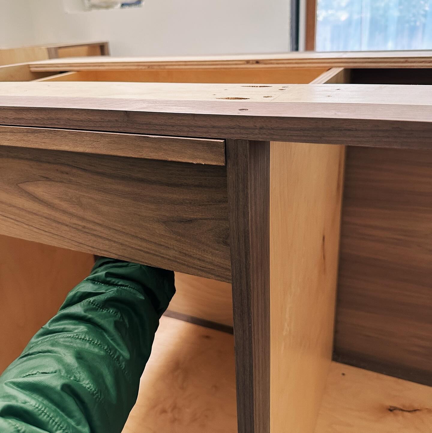 Cabinet boxes installed.
Drawers with custom built-in pulls on site. Excited to see it all together.
.
.
.

#custombuild 
#customcabinet 
#homedesign 
#singlefamilyhome 
#napadesign