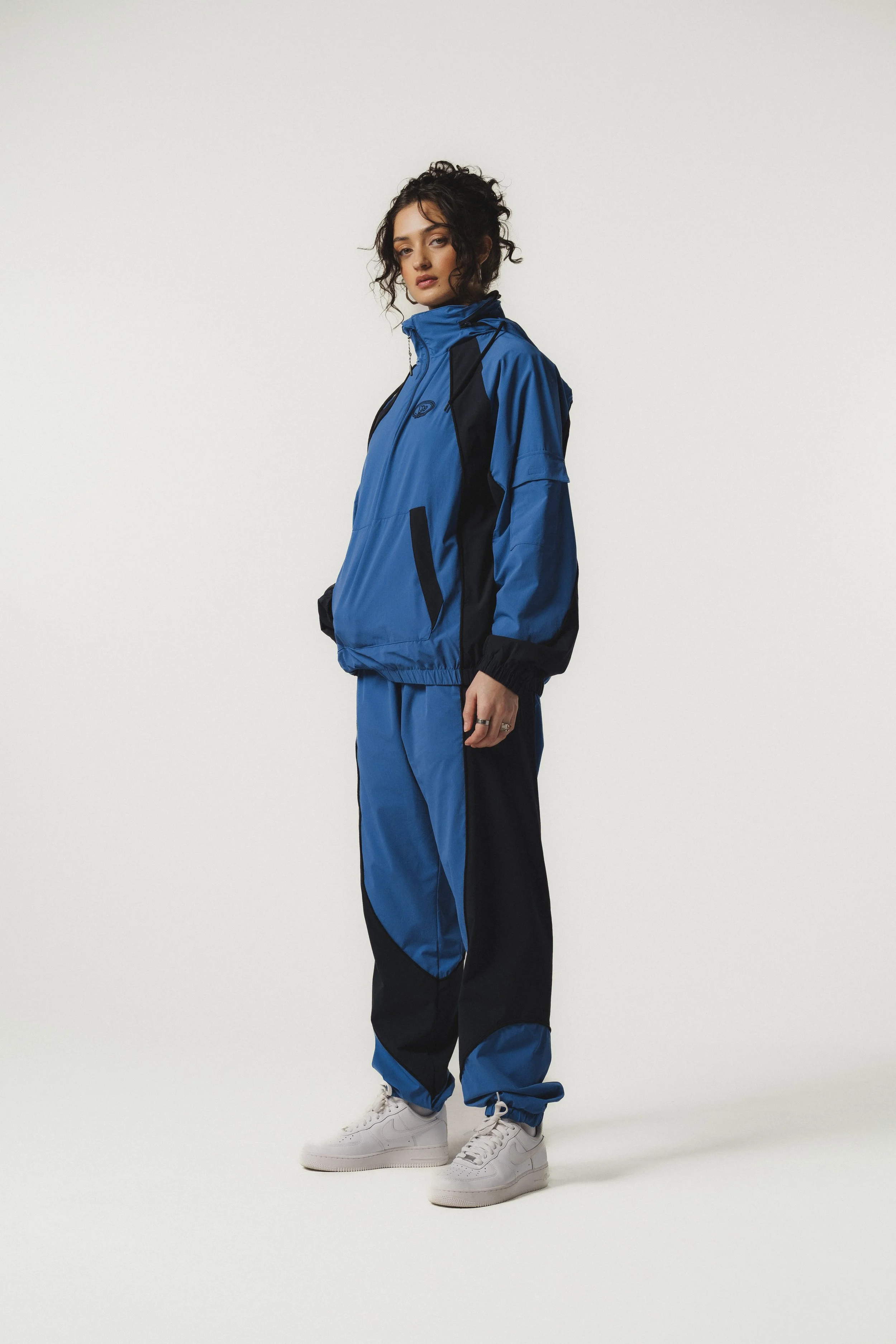 BNECATALOG20252ND7405061.jpg