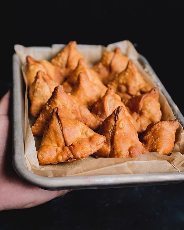 I can&rsquo;t look at a Samosa ever and not think of Micheal Scott - &ldquo;the worst s&rsquo;mores I&rsquo;ve ever tasted, yuck!&rdquo;😂 I made what I call - therapy samosas - last week for my Mom&rsquo;s Birthday! Her favorite snack!

#samosas #in