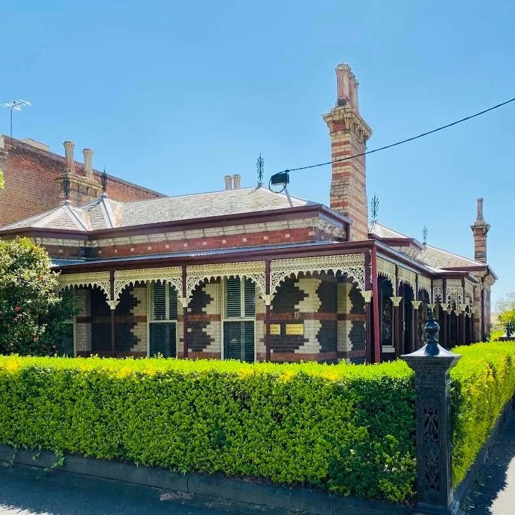 MELBOURNE ORTHOPAEDIC CLINIC   P: 03 9421 6199  F: 03 9421 6114  E: admin@moc.com.au  15 ERIN STREET, RICHMOND VIC 3121