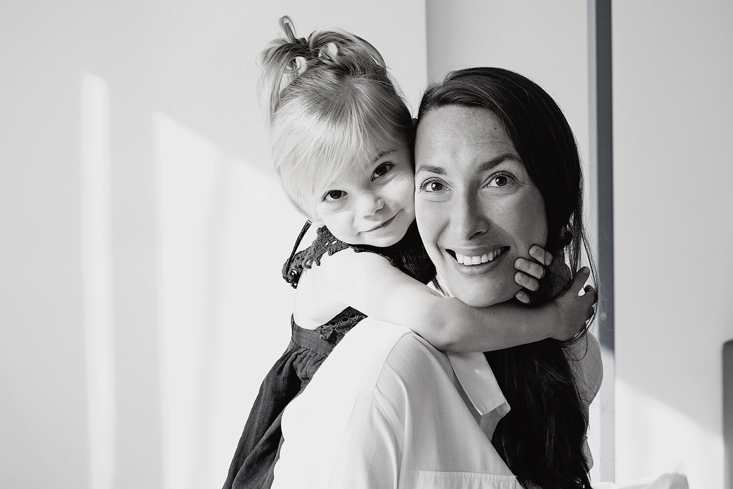 family-portraits-candid-relaxed-at-home-harpenden-hertfordshire-photography