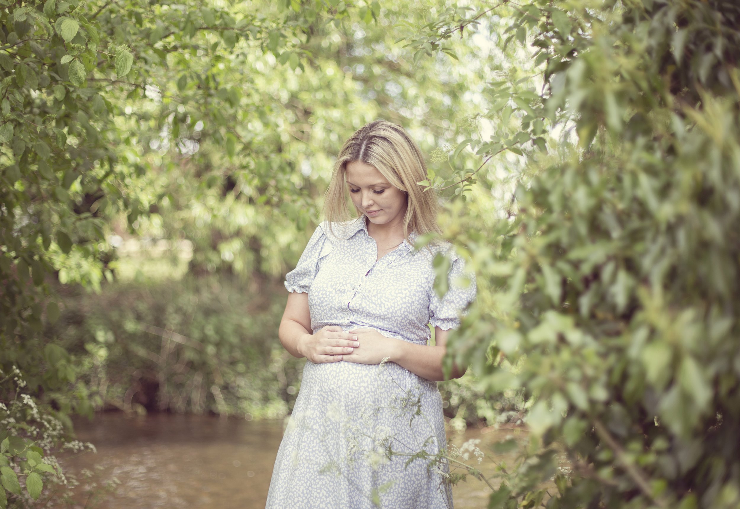 Pregnancy and maternity photographer Harpenden, St Albans Hertfordshire