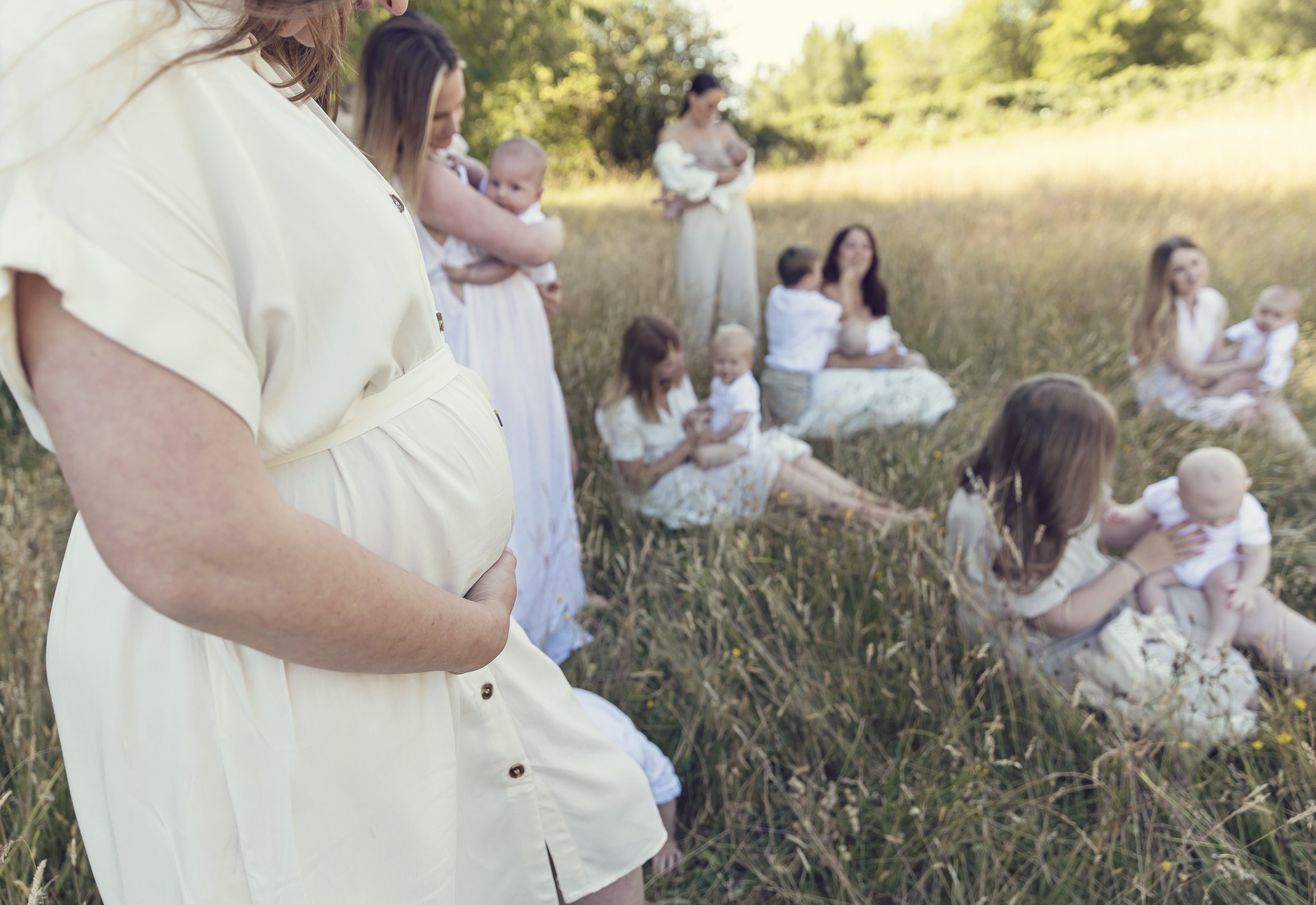 Hertfordshire-london-photographer-motherhood-breastfeeding
