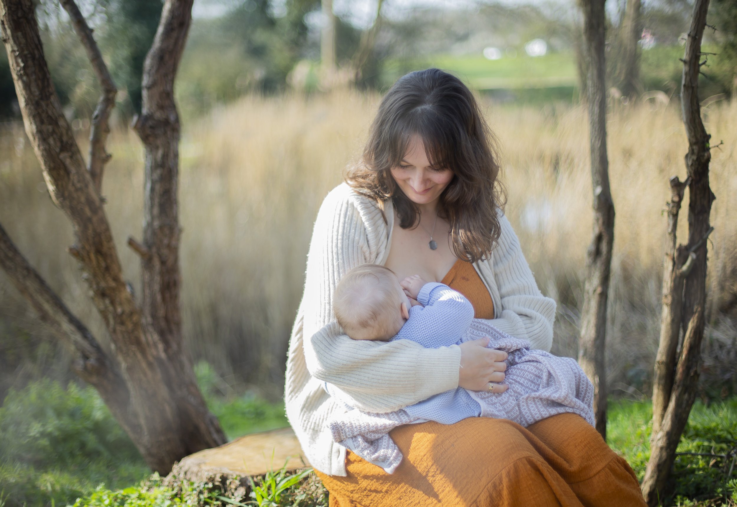 Outdoor Breastfeeding Photography Harpenden, Hertfordshire
