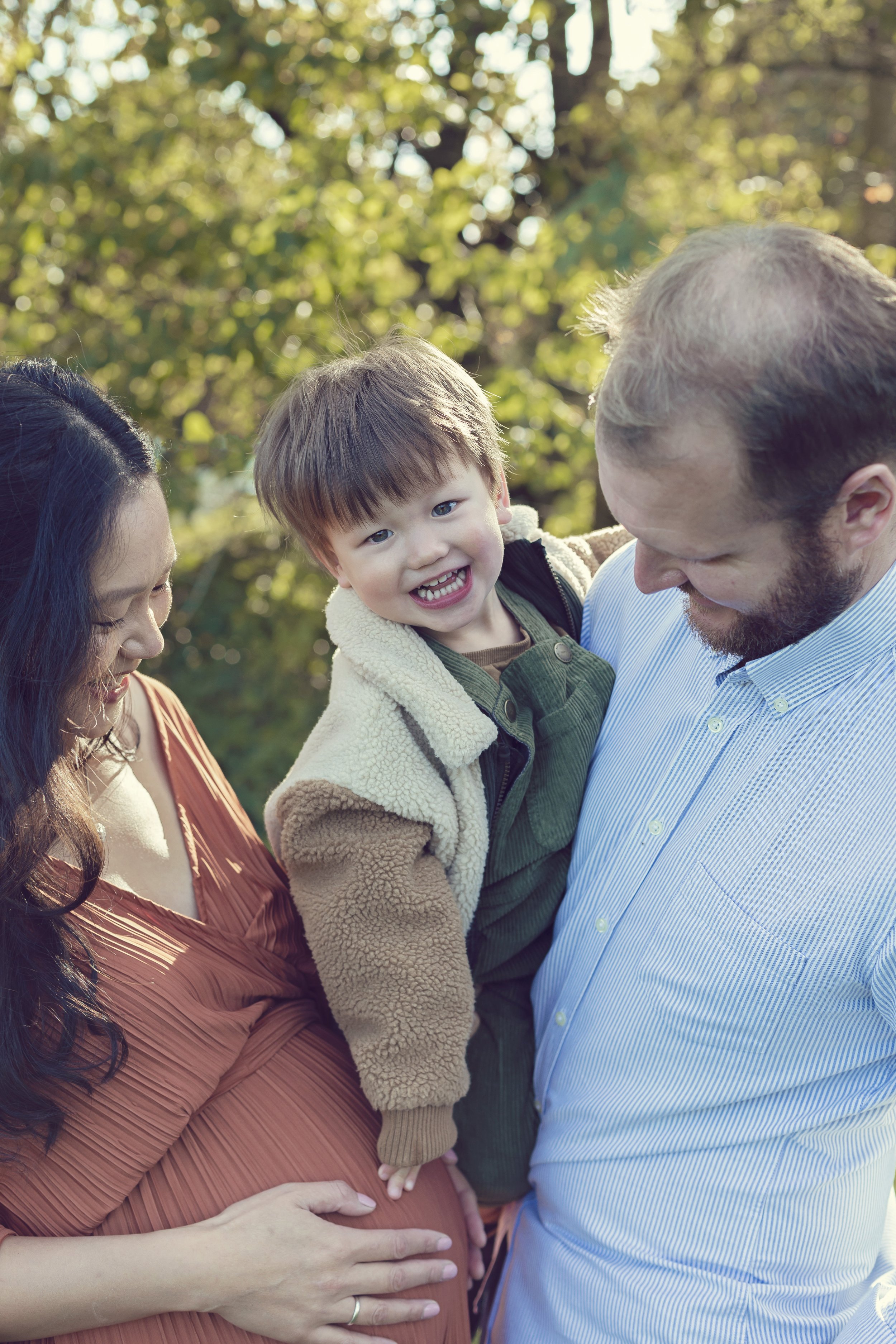 outdoor candid maternity photography Hertfordshire, Harpenden, Hitchen, St Albans