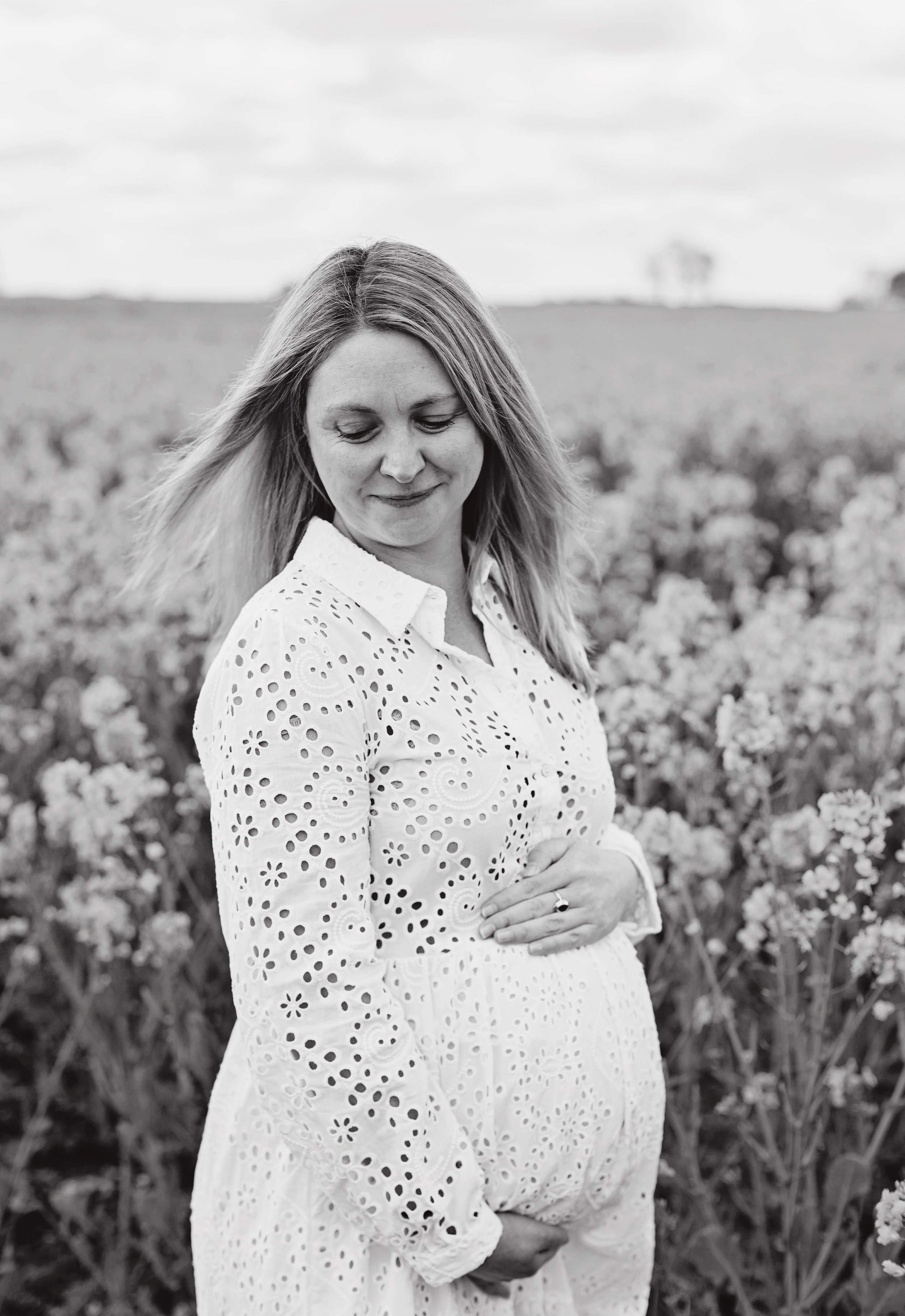 Harpenden-hertfordshire-newborn-maternity-photographer-award-winningCandid-natural-maternity-photography-hertfordshire-harpenden.jpg