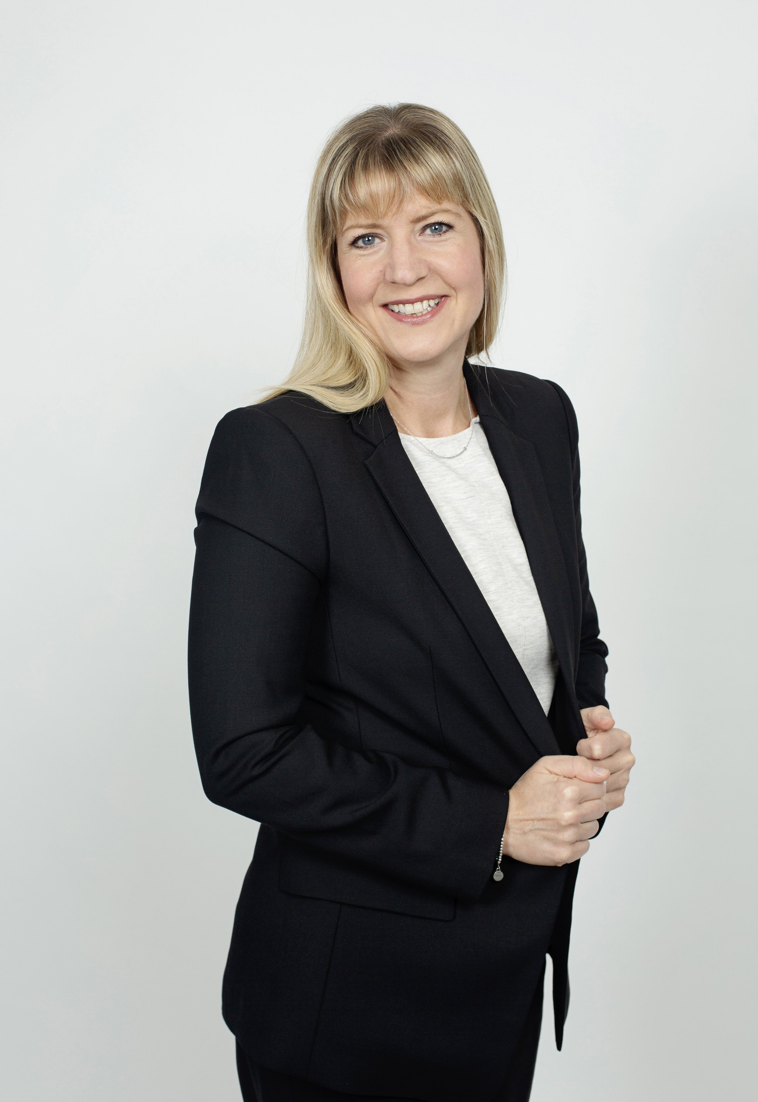 brand-corporate-headshot-harpenden-hertfordshire-photography-eviegracephotography-Katy-B8812.jpg