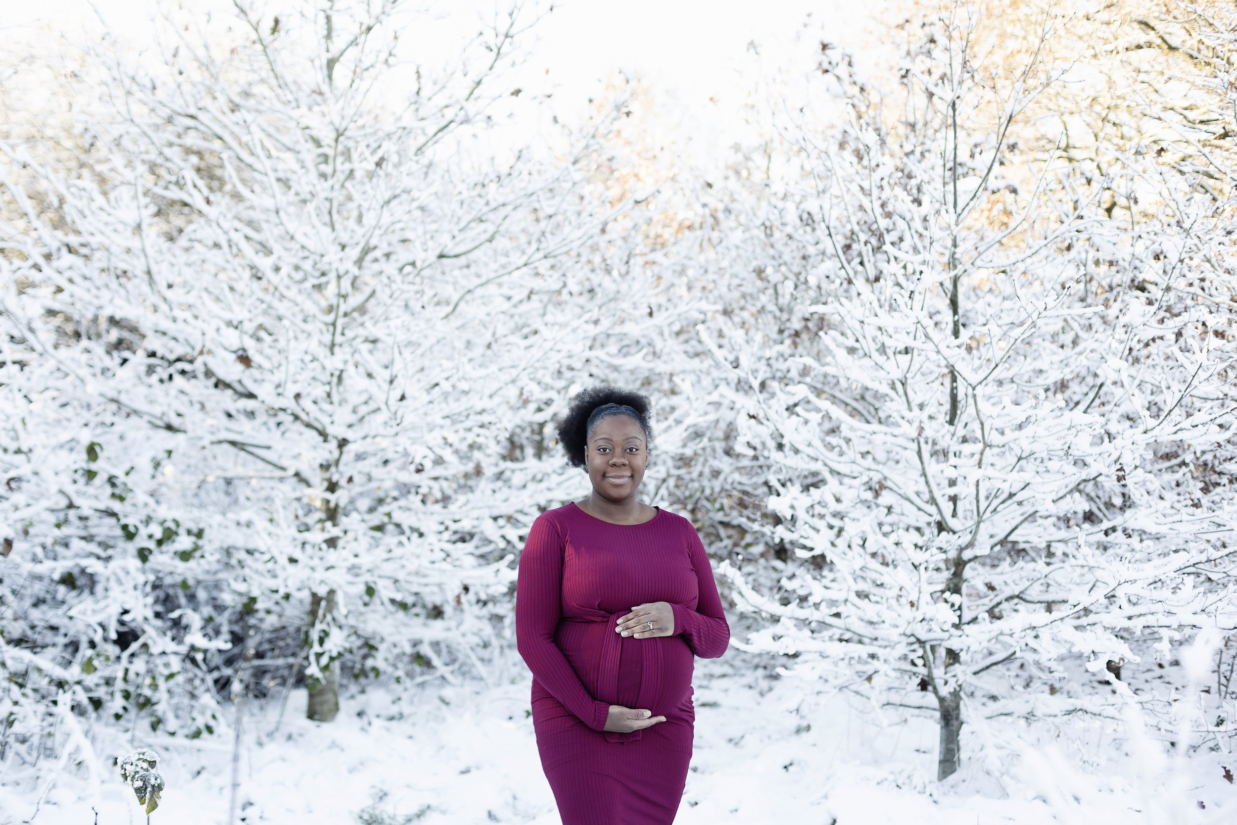 snow-winter-magical-maternity-pregnancy-photographer-hertfordshire-londonEvie-Grace-Photography-IMG_0177.jpg