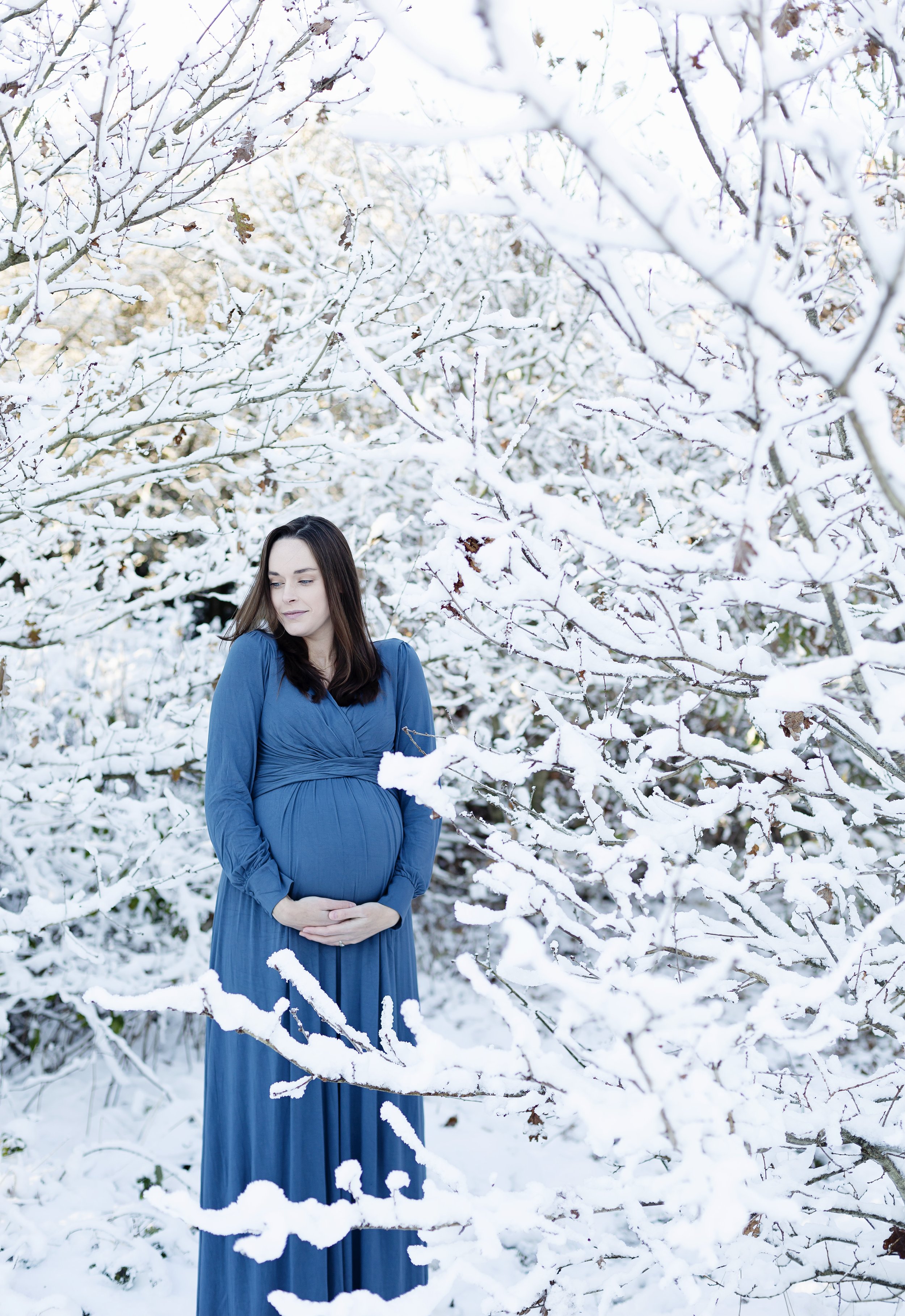 snow-winter-maternity-pregnancy-photographer-hertfordshire-londonEvie-Grace-Photography-IMG_0112.jpg