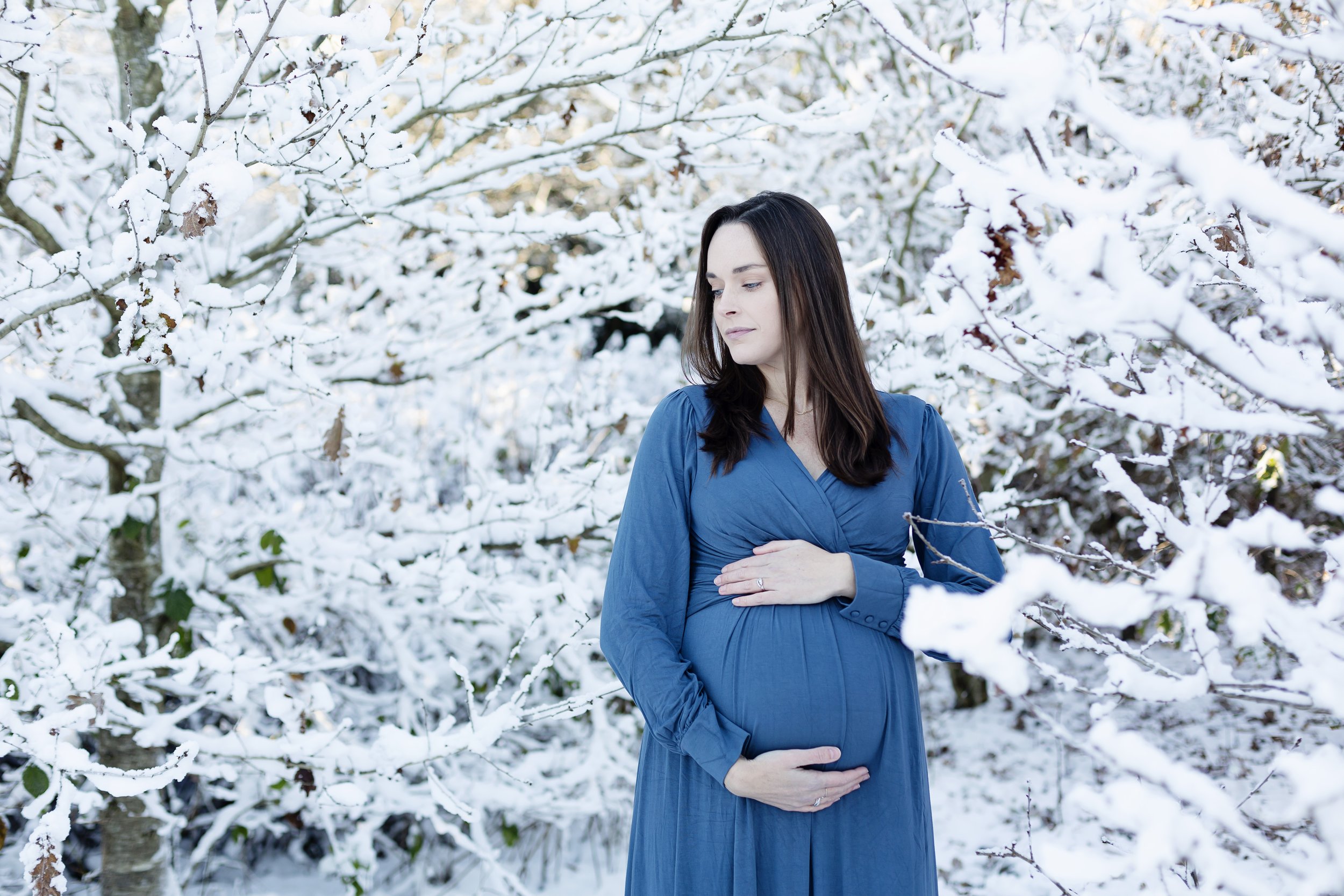snow-winter-magical-maternity-pregnancy-photographer-hertfordshire-londonEvie-Grace-Photography-IMG_0106.jpg