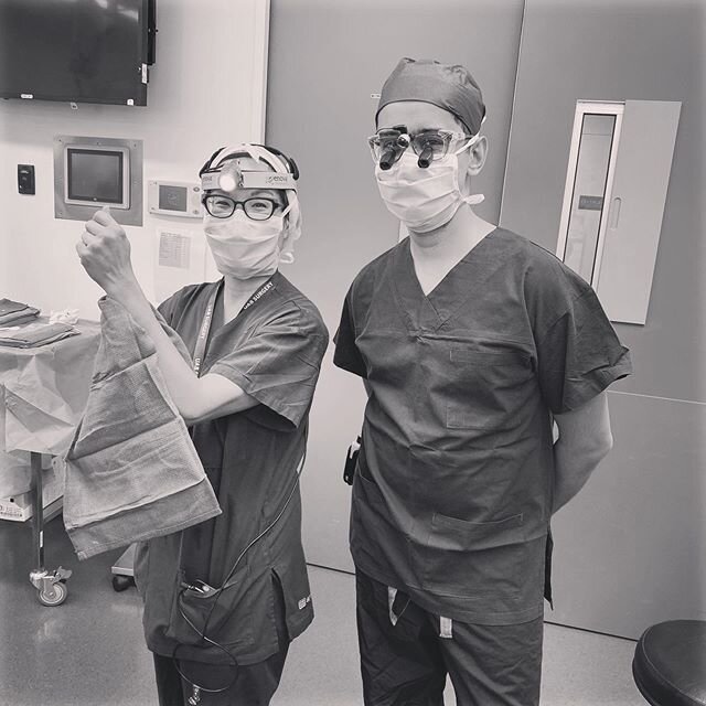 Saturday morning operating! .
.
@drshagunaggarwal  from @modeplasticsurgery and I joined forces for bilateral mastectomies and reconstructions today. Sometimes there just aren&rsquo;t enough hours in a working week - or at least any that work for bot