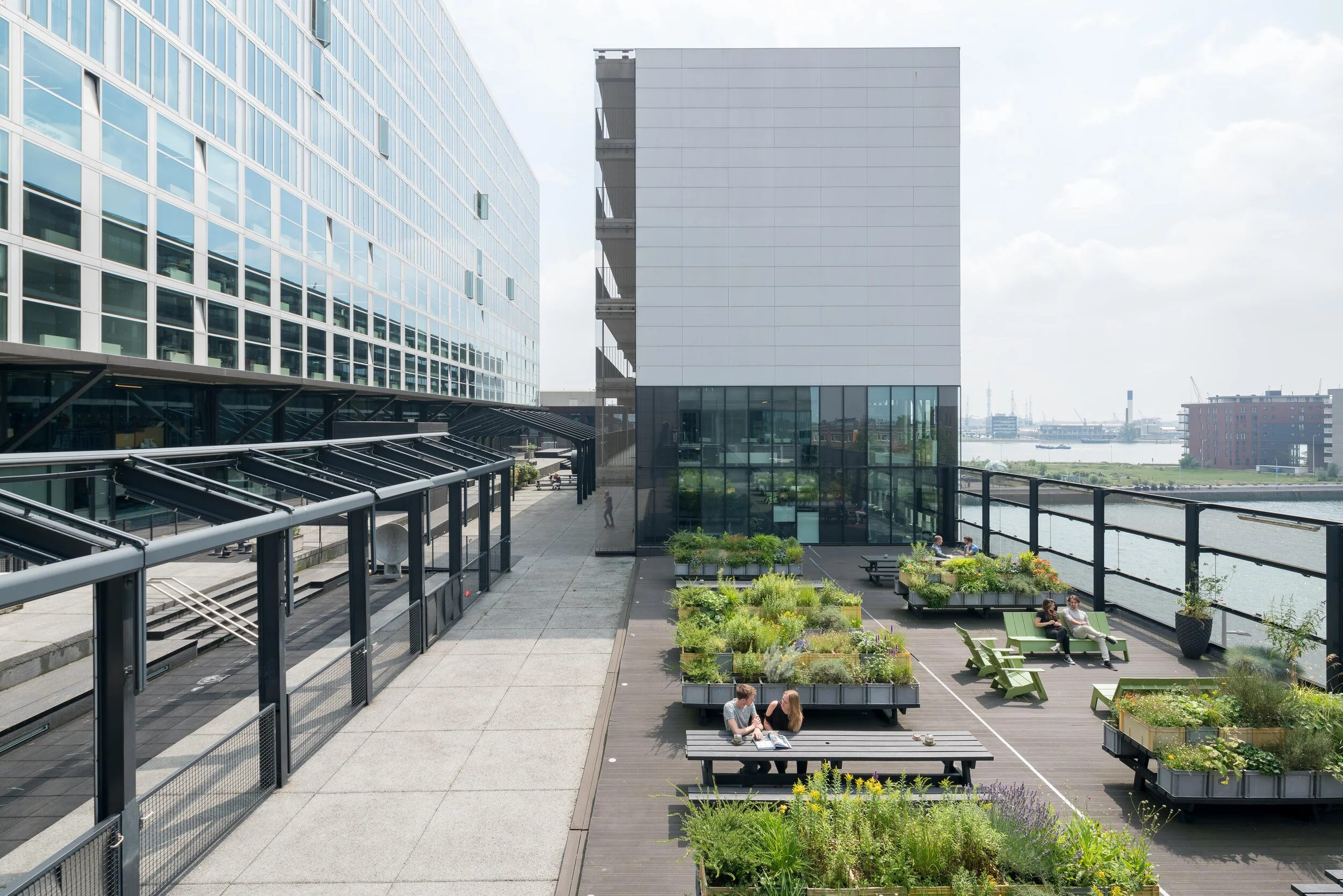 OpenBuilding_Mei_Schiecentrale_photo_roof_OssipvDuivenbode_LQ.jpg