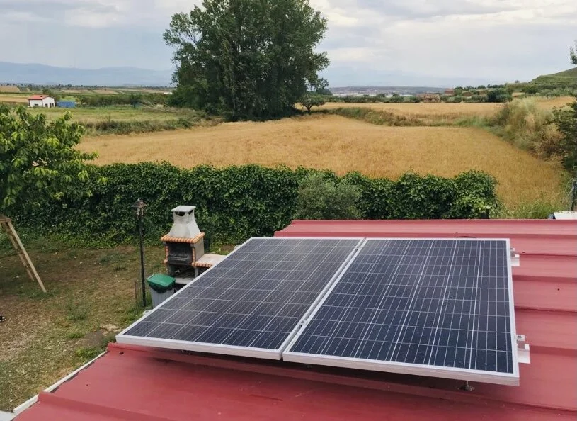 EL SOL LLEGA DONDE NO LLEGAN LAS ELÉCTRICAS