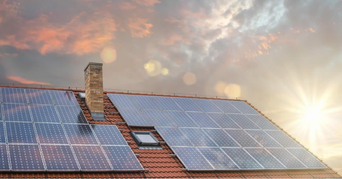 LAS PLACAS SOLARES REVALORIZAN NUESTROS EDIFICIOS.