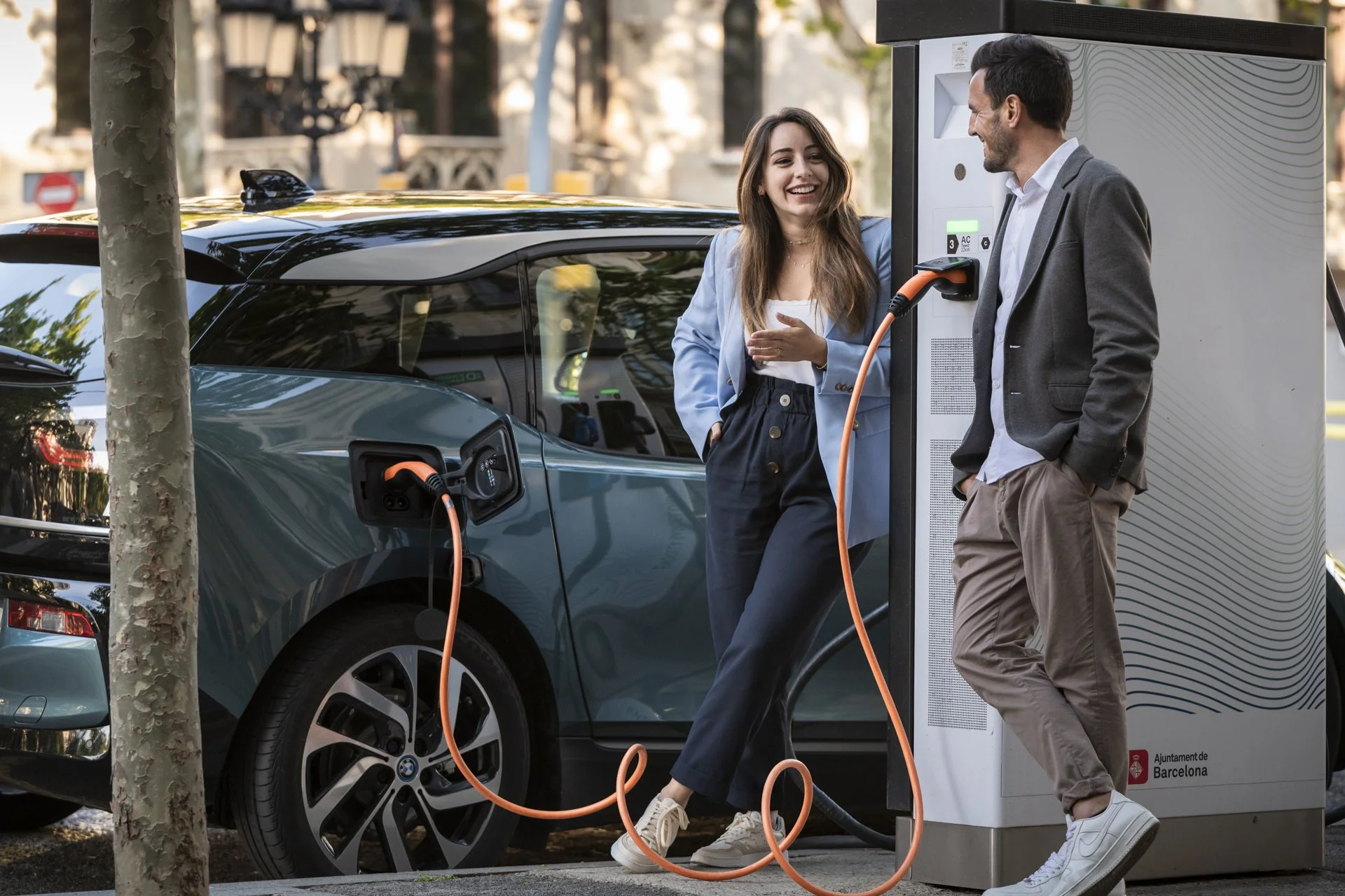 ¿Sabías que la preocupación principal de quienes van a comprar un coche eléctrico son los puntos de recarga?