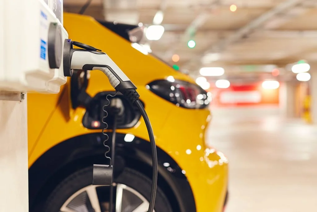 3 PASOS PARA INSTALAR TU PUNTO DE RECARGA EN UN GARAJE