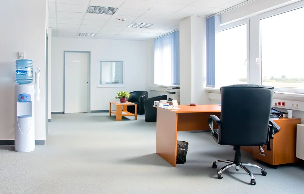 office-grey-59691811.jpg