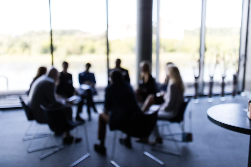 brainstorming-table-team-433512121.jpg