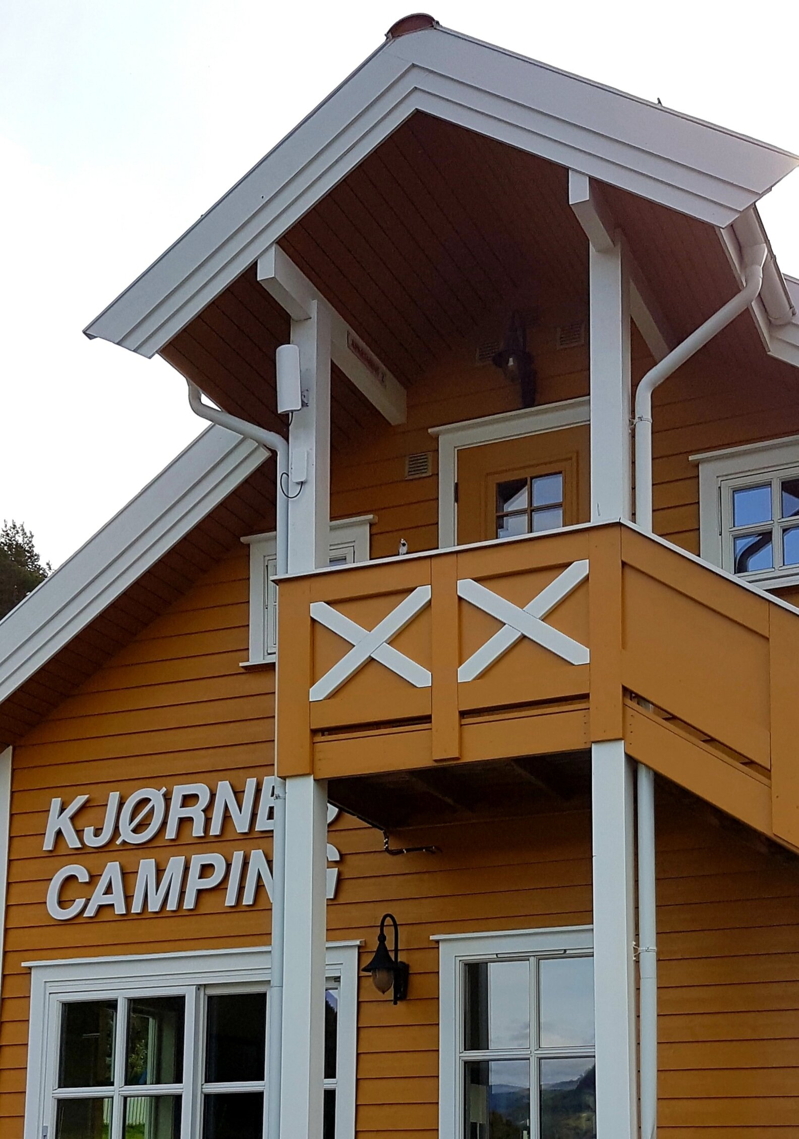 Kjørnes Camping Resepsjonsbygg 1.jpg