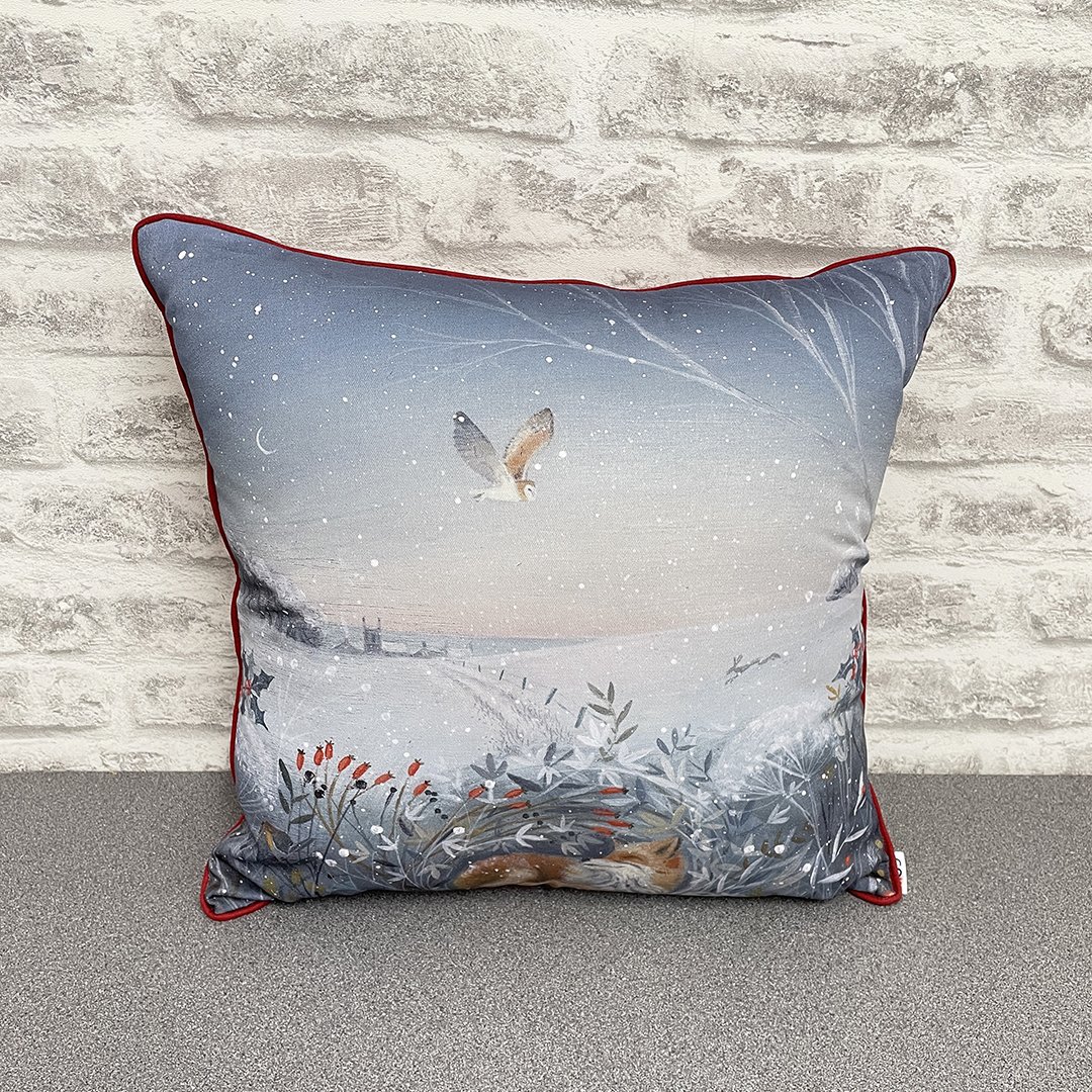 JC_SnowCub_Cushion_001_iLR.jpg