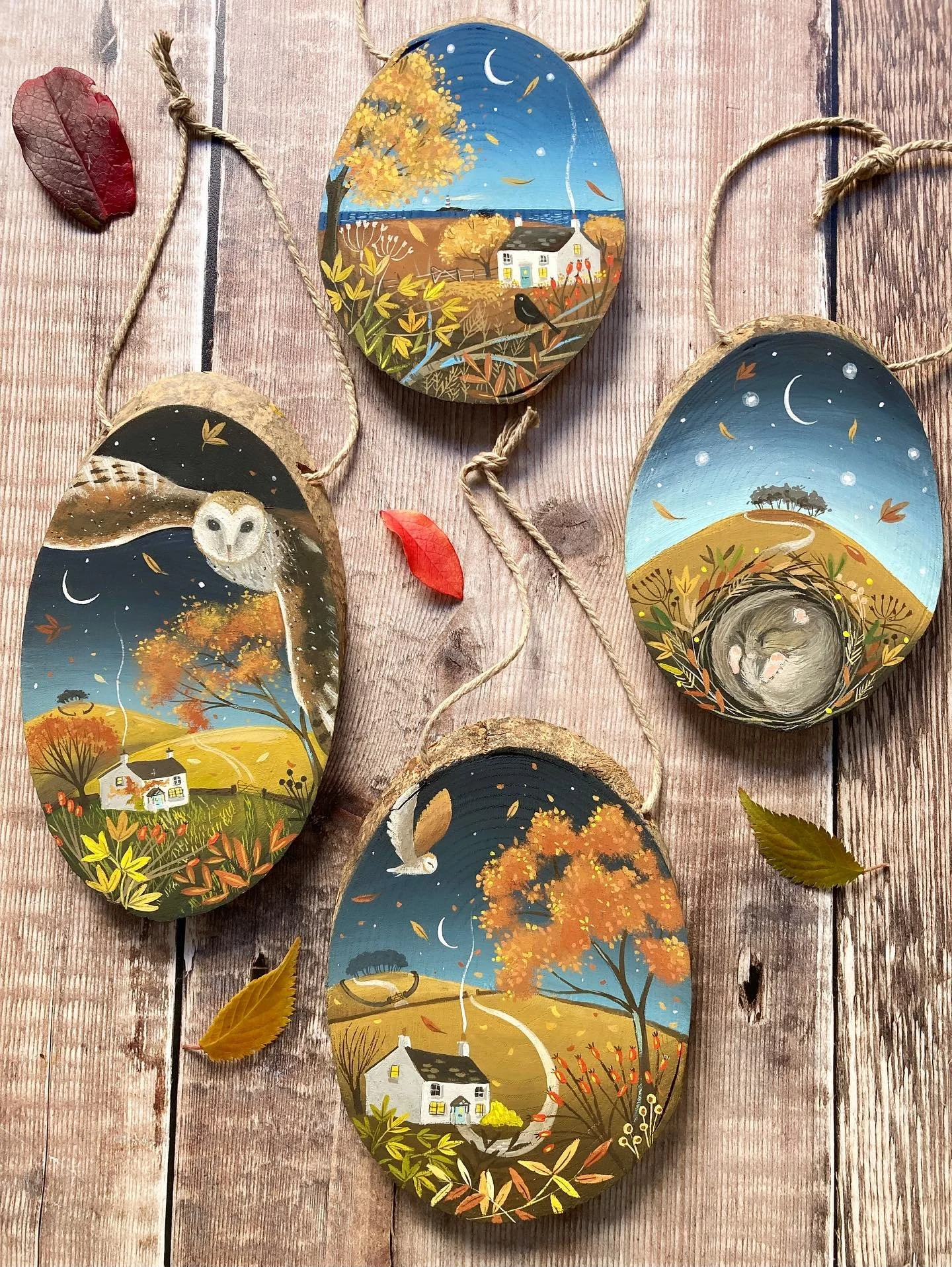 🍂 The studio is a gentle hive of activity as I prepare some new Autumn paintings (swipe to see), and gather my stock together for the @byhandfairs Creative Collection event at RHS Harlow Carr.

The colours today are glorious ~ gold, orange, green an