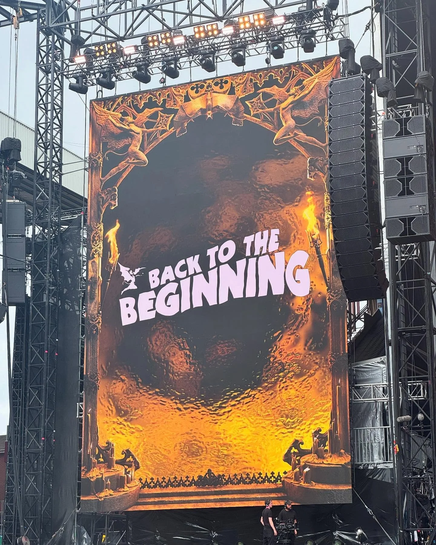Black Sabbath - Back to the beginning

Huge thanks to @treatment_studio for asking me to design and build the screen content for the show. 
When I say this was a dream job, I mean it. 

Executive Producer
Sam Pattinson

Producer
Sam Brickman

Editor

