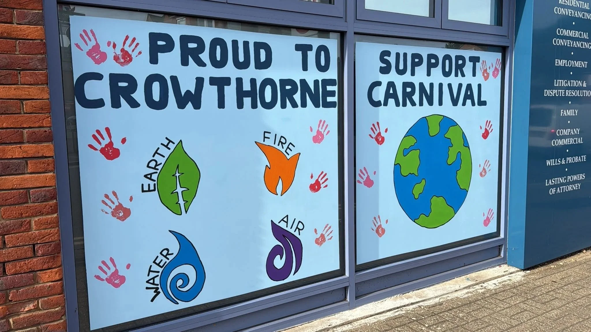 Sponsorship Announcement Crowthorne C of E School’s float at the Crowthorne Carnival on 4 July