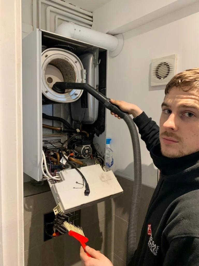 WhatsApp Image 2022-11-28 at 3.36.13 PM (14).jpeg