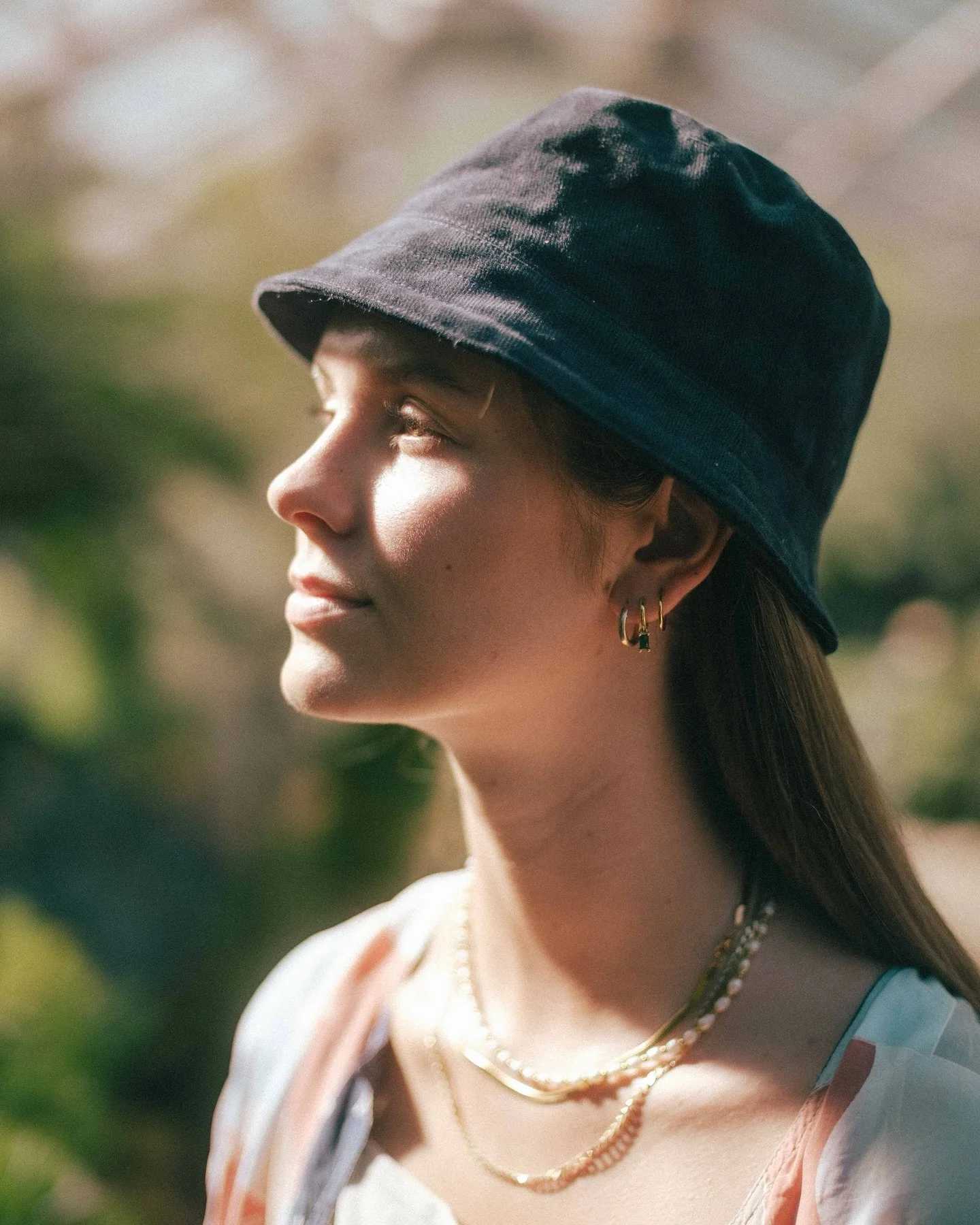 Hallo Sommer 🌞
#ethicallymade #buckethats #sustainablefashion #nachhaltigemode #buylocal #supportsmallbusiness 
@emeliebachmann 
📸 @maltepapenfuss.work