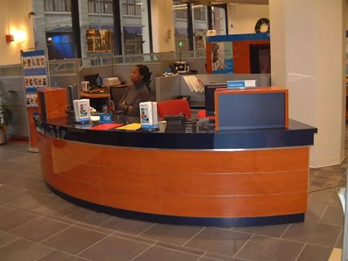 CUSTOMER SERVICE DESK  INDEPENDENCE COMMUNITY BANK_tif.jpg
