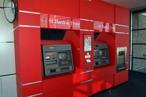 STATNE ISLAND BANK-TRUST ATM SURROUND.jpg