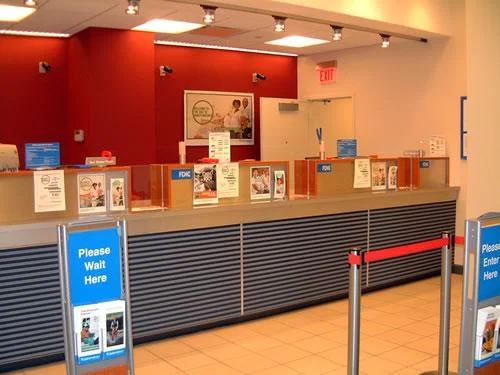 TELLER COUNTER INDEPENDENCE BANK NYC.jpg