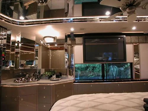 LUXURY COACH INTERIOR 011_tif.jpg