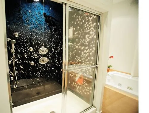 FISH PHOTOGRAPHIC IMAGE SHOWER SURROUND 3_tif.jpg