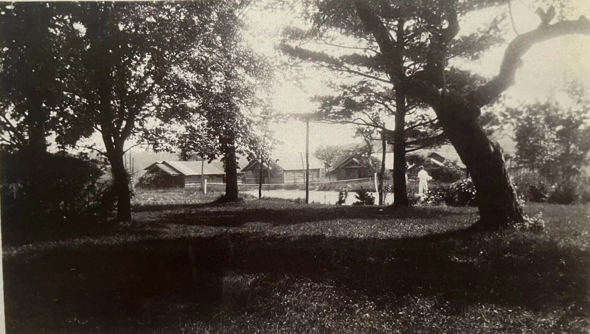 Tennis courts and cabins, 1930s