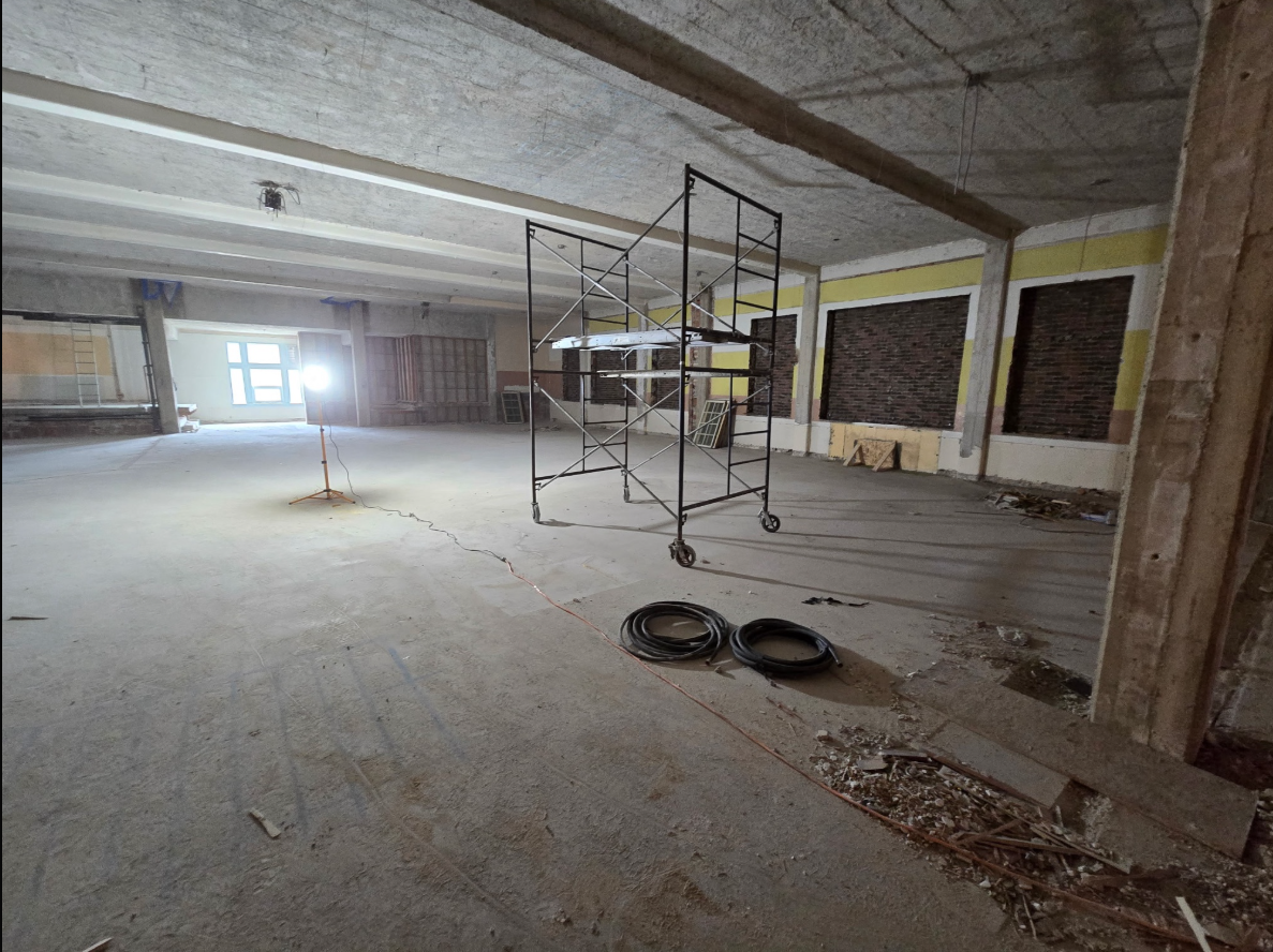 Original School - 1928 Build
All walls have been demo'd except for the clay tile in stairwells. Crews are finishing scraping floors and cleaning out the remaining loose debris
Second Floor