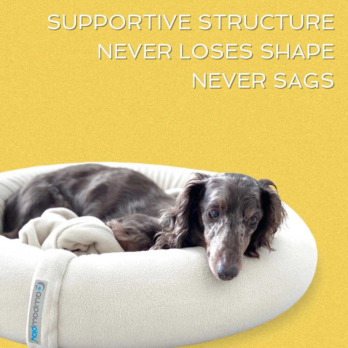 Ruffle Bed - Our bolster is perfect for dogs and cats to rest their heads in comfort🥰
⁣
⁣
⁣
⁣
⁣
⁣
⁣
⁣
⁣
⁣
⁣
⁣
⁣
⁣
⁣
⁣
⁣
⁣
⁣
⁣
#pawpawplay #rufflebed #dachshundlife #dachshunddaily #dachshundgram #catsforever #catsforlife #catstuff #catsclub #sillyca