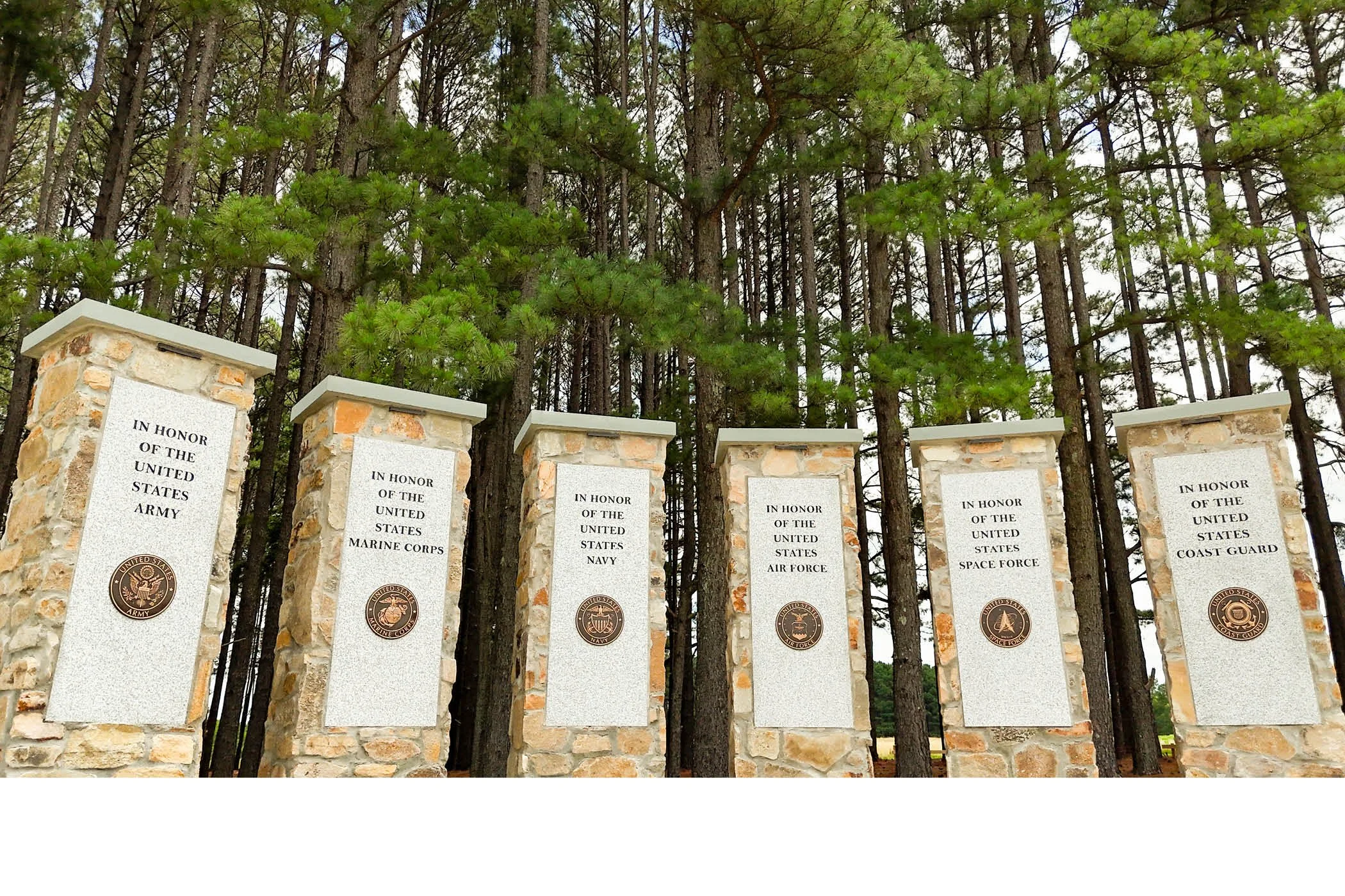 .11_VETERAN'S MEMORIAL11.jpg