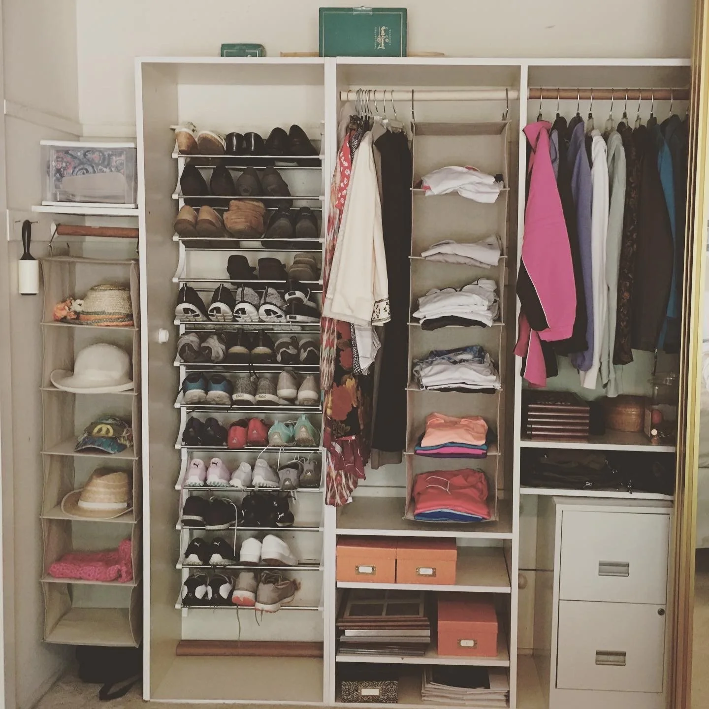 BEDROOM CLOSET : AFTER