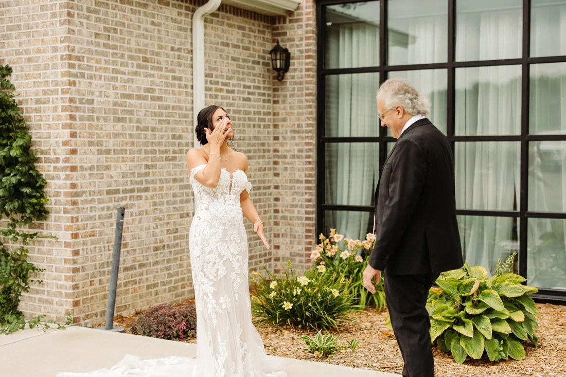 atrium-at-blu-haven-souix-falls-wedding_0011.jpg