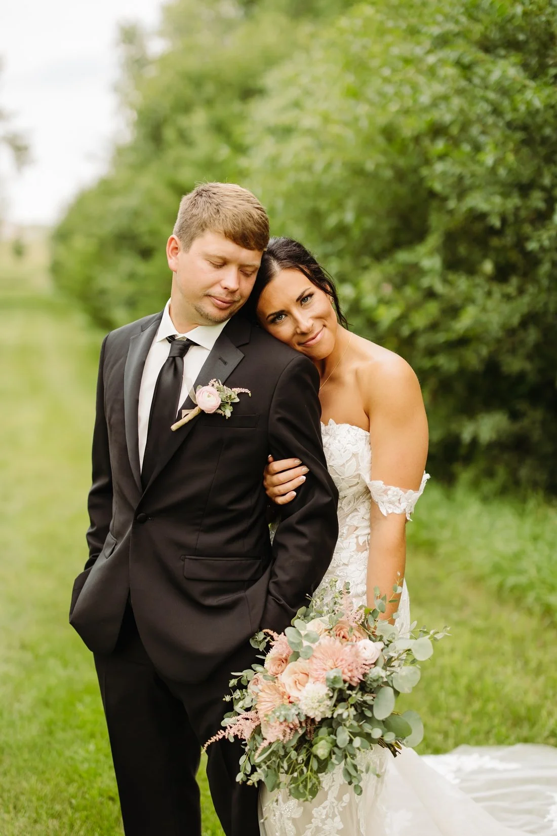 atrium-at-blu-haven-souix-falls-wedding_0019.jpg