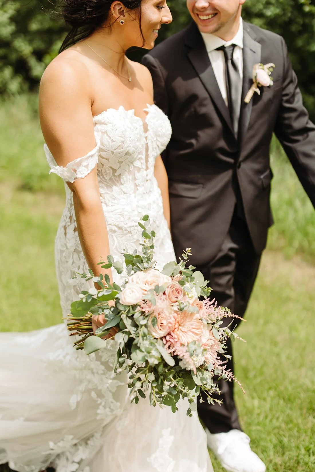 atrium-at-blu-haven-souix-falls-wedding_0020.jpg