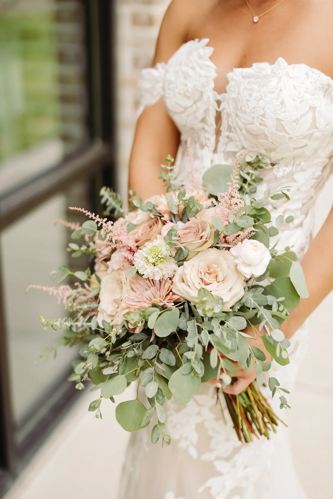 atrium-at-blu-haven-souix-falls-wedding_0021.jpg