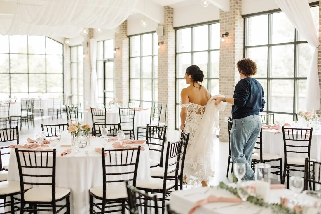 atrium-at-blu-haven-souix-falls-wedding_0022.jpg