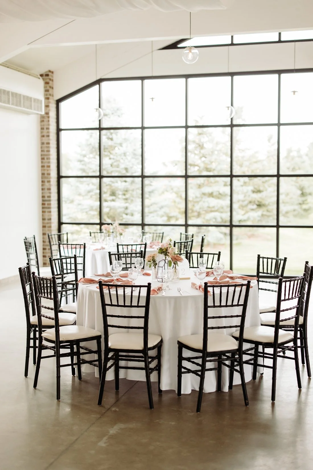 atrium-at-blu-haven-souix-falls-wedding_0032.jpg