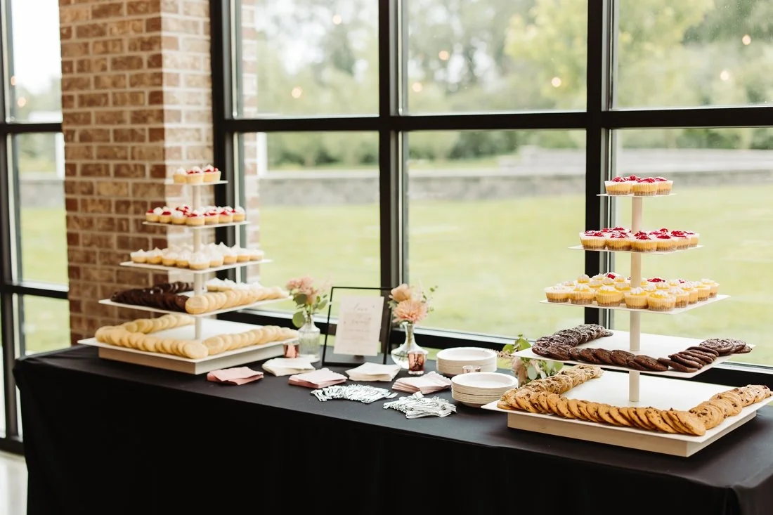 atrium-at-blu-haven-souix-falls-wedding_0041.jpg