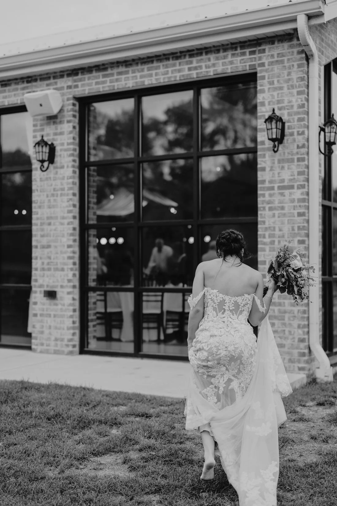 atrium-at-blu-haven-souix-falls-wedding_0054.jpg